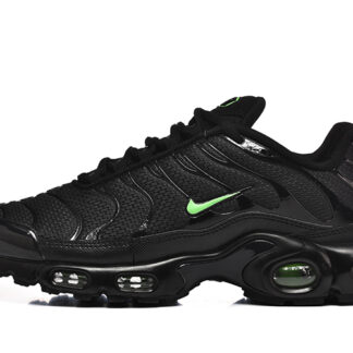 Nike Air Max Plus Black Green Strike DM0032-024