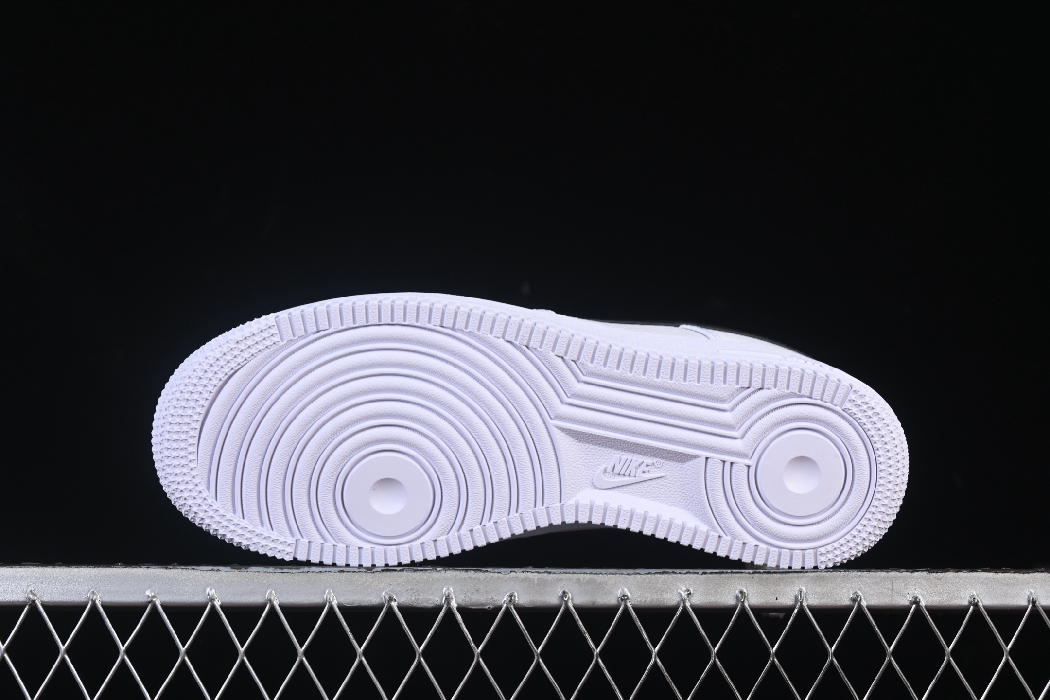 Nike Air Force 1 Low '07 White Black Pebbled Leather CT2302-100 – Image 7