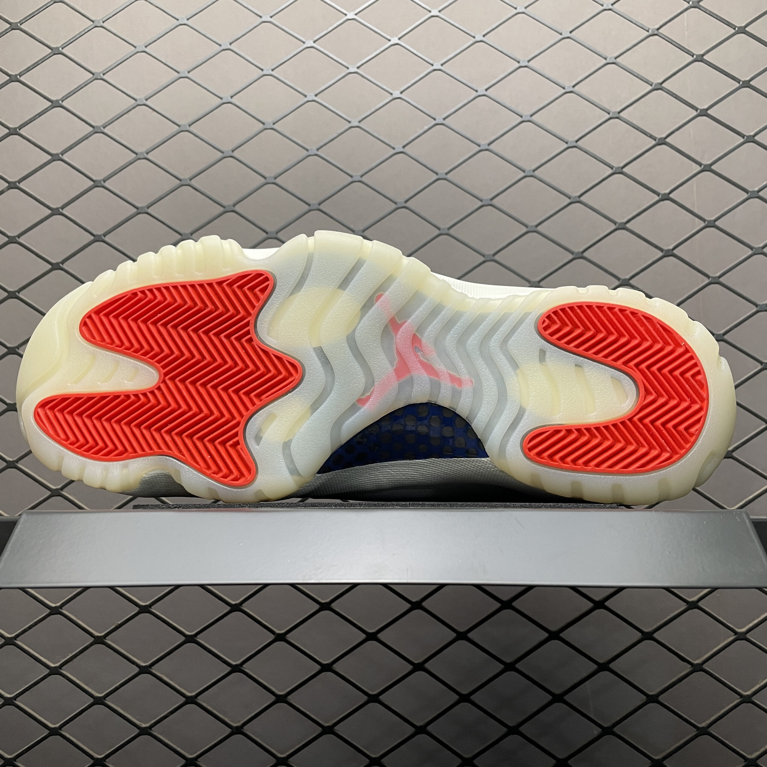 Jordan 11 Retro 285 IO8959-133 – Image 10