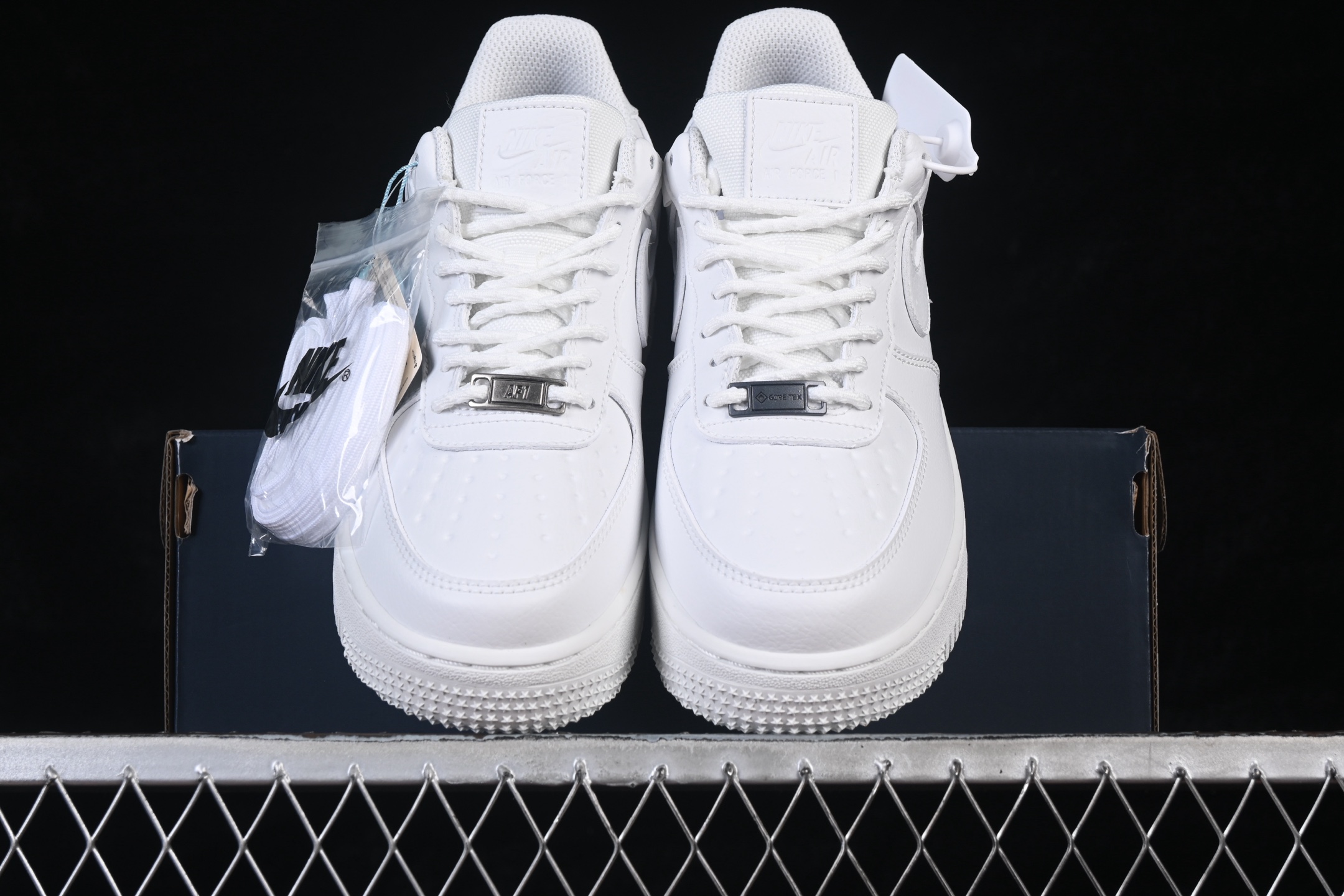 Nike Air Force 1 Low Gore-Tex Vibram Summit White – Image 4