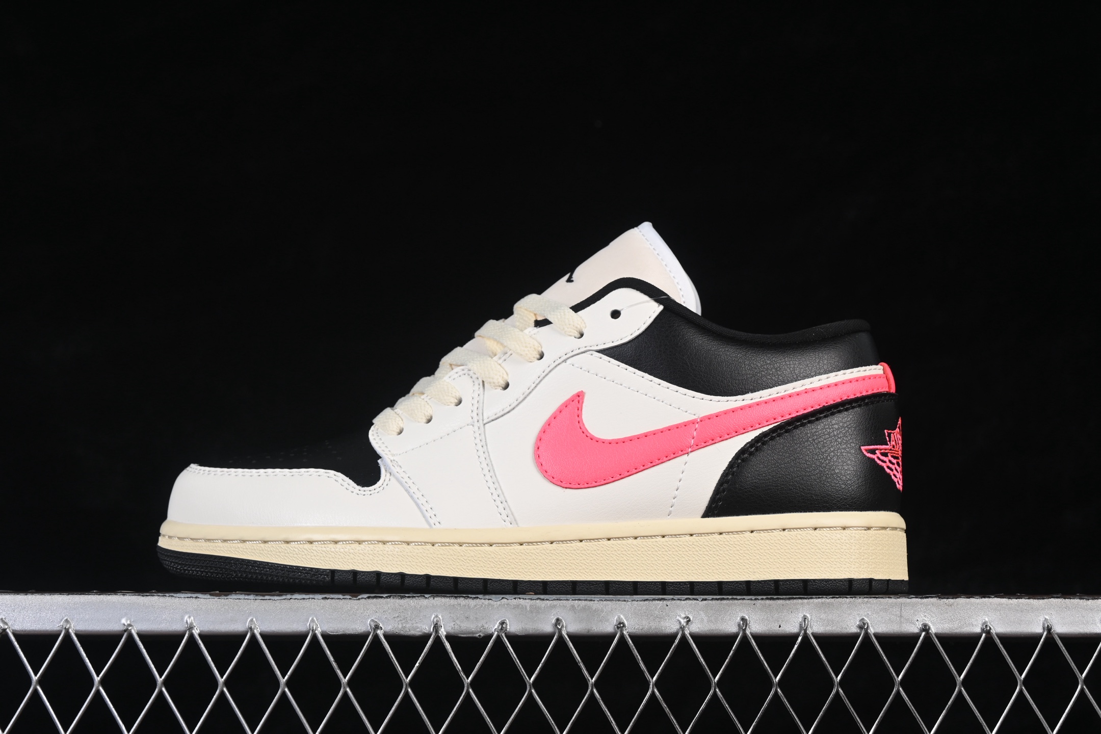 Jordan 1 Low Flight Club