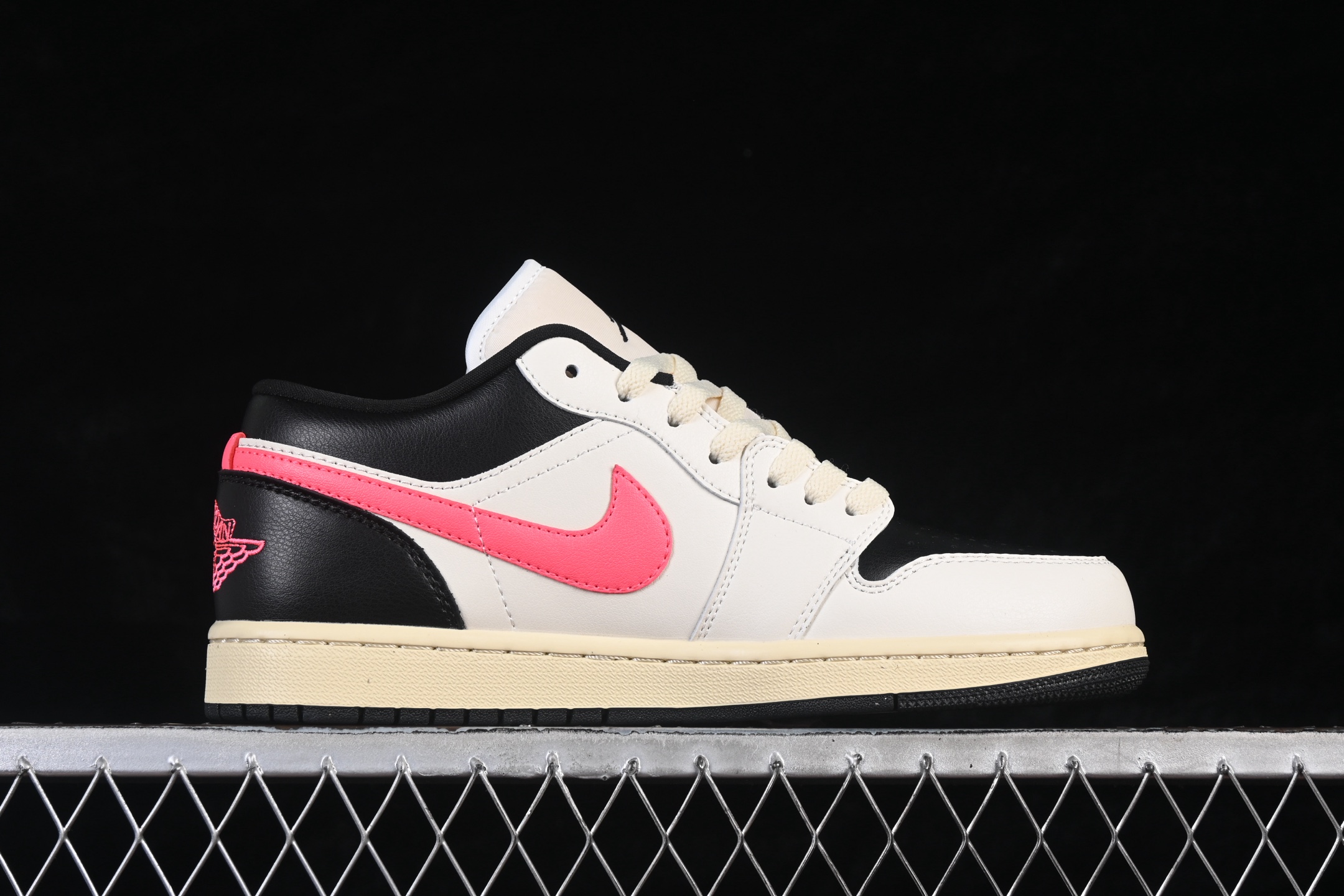 Jordan 1 Low Flight Club – Image 9