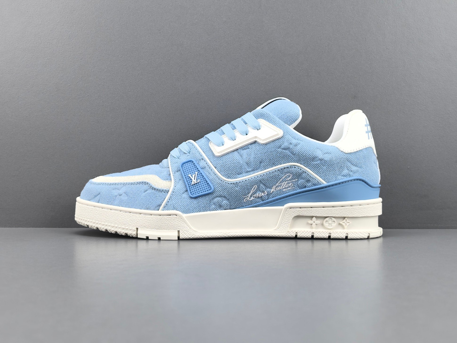 Louis Vuitton LV Trainer 1AKBBS