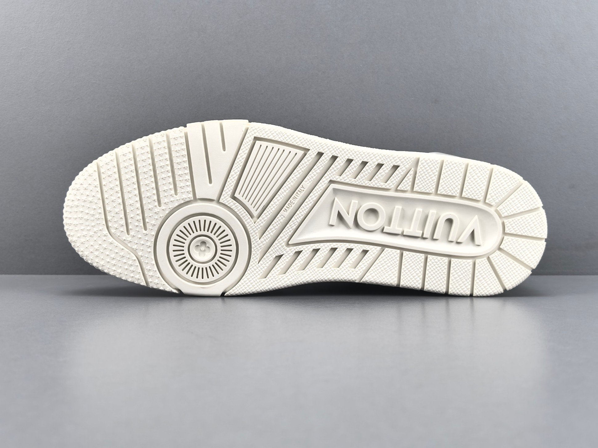 Louis Vuitton LV Trainer 1AKBCK – Image 17