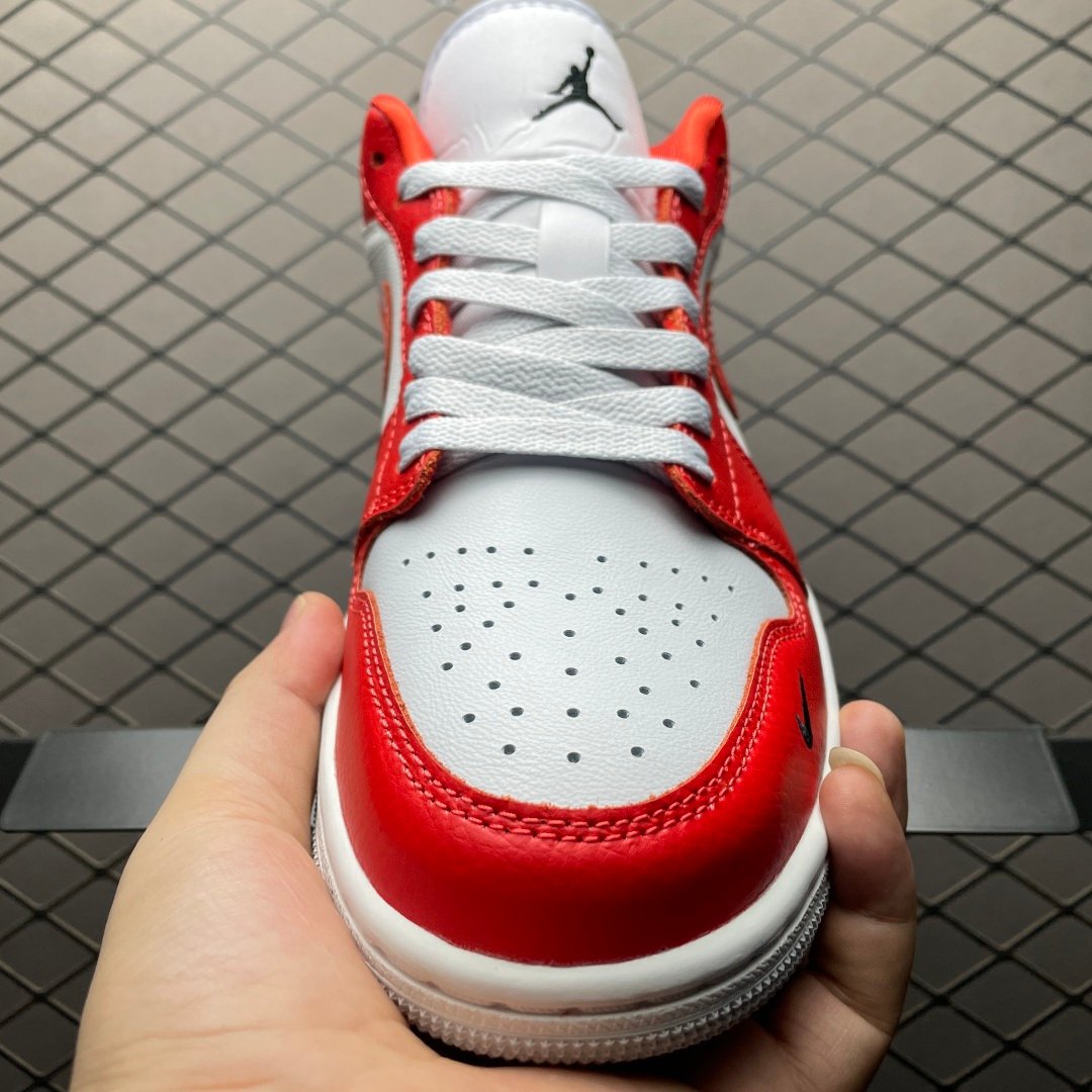 Jordan 1 Low SE Chile Red II9813-600 – Image 9