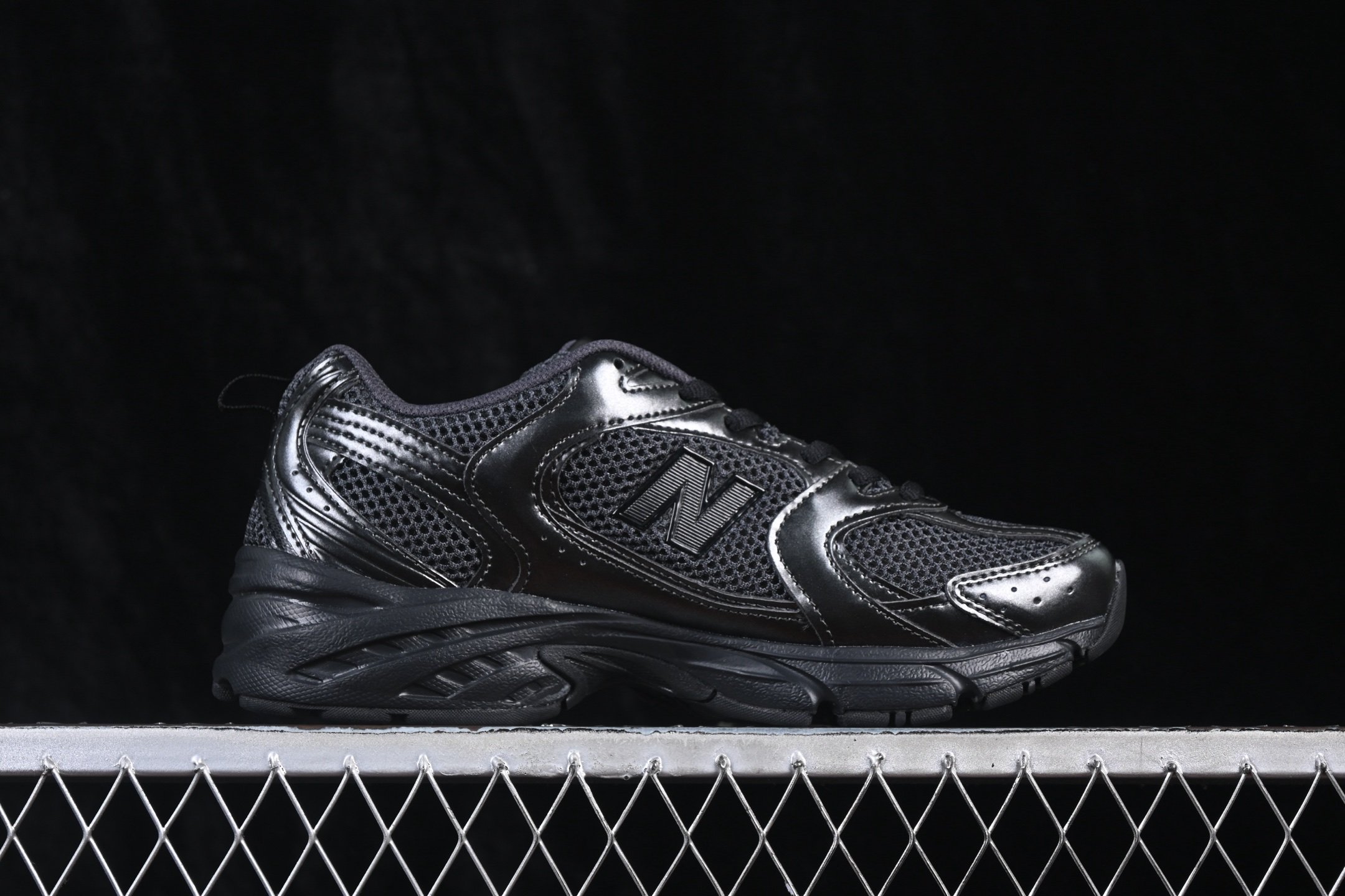 New Balance 530 Black Dark Grey MR530PB – Image 2