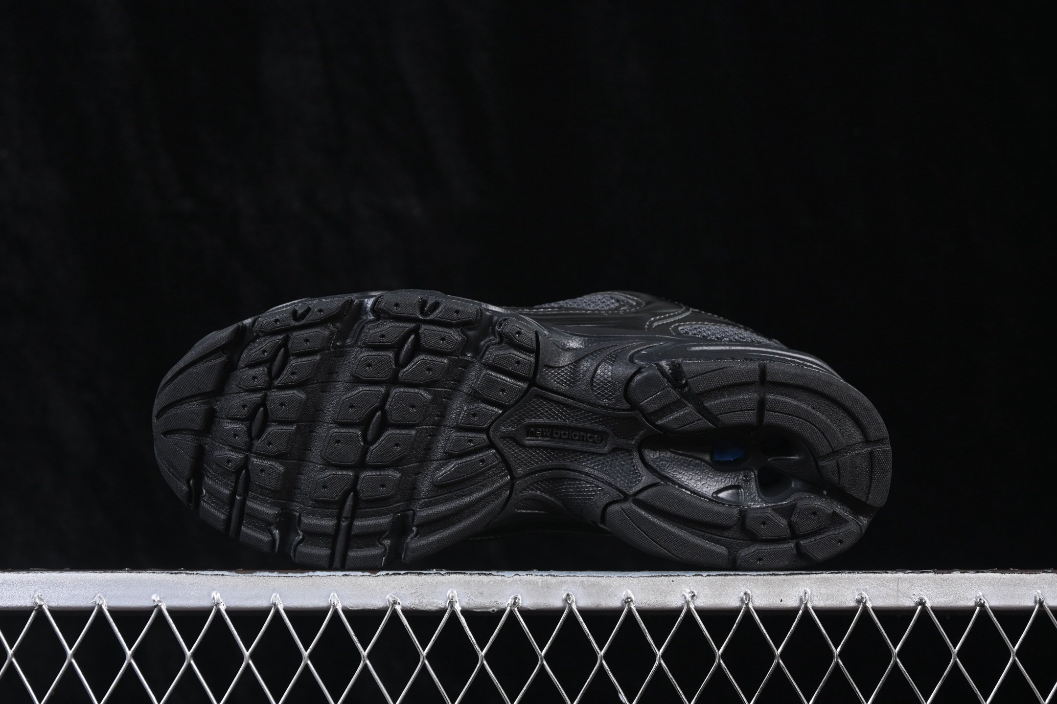 New Balance 530 Black Dark Grey MR530PB – Image 3
