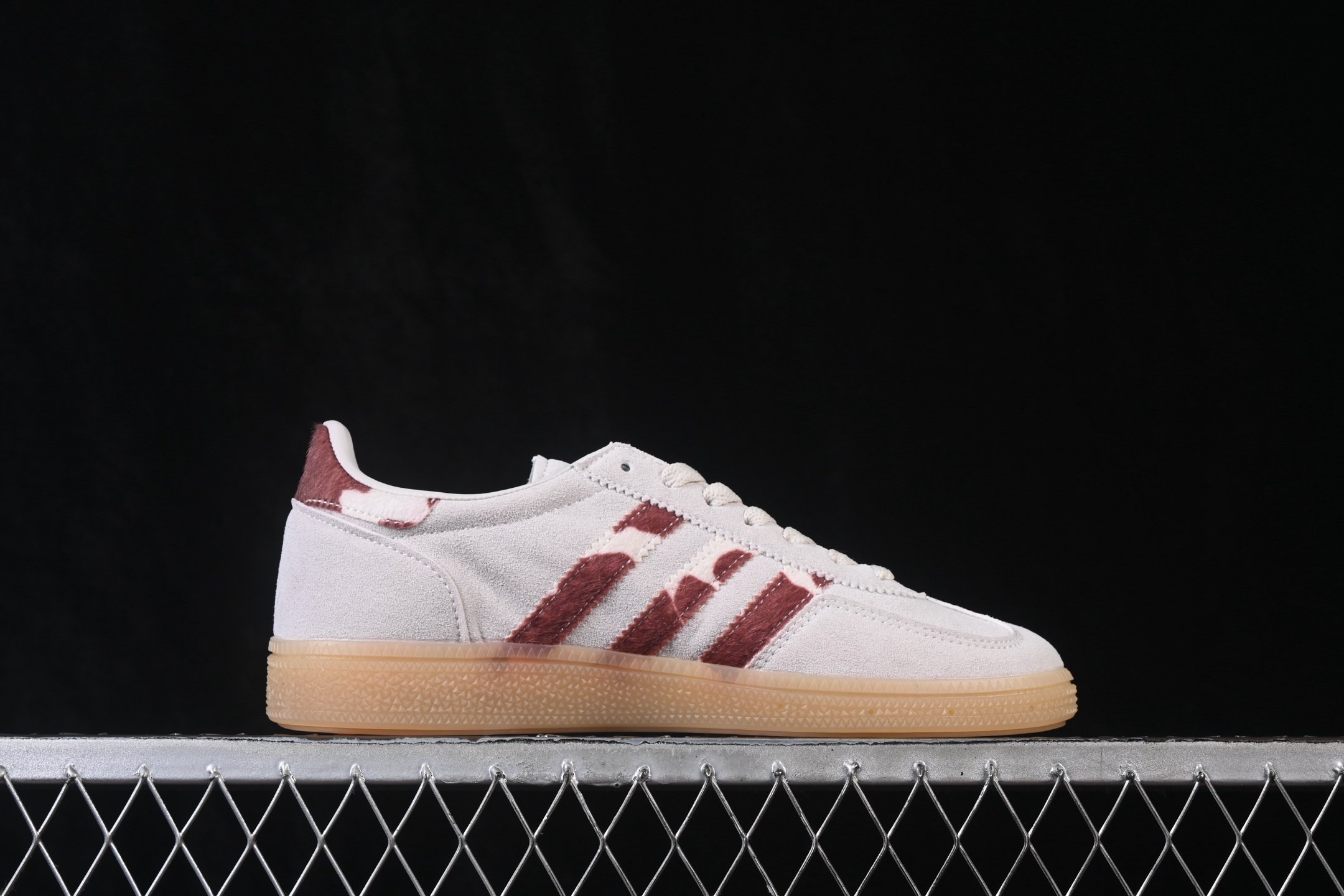 adidas Handball Spezial Wonder White Cow Stripes KI0102 – Image 3