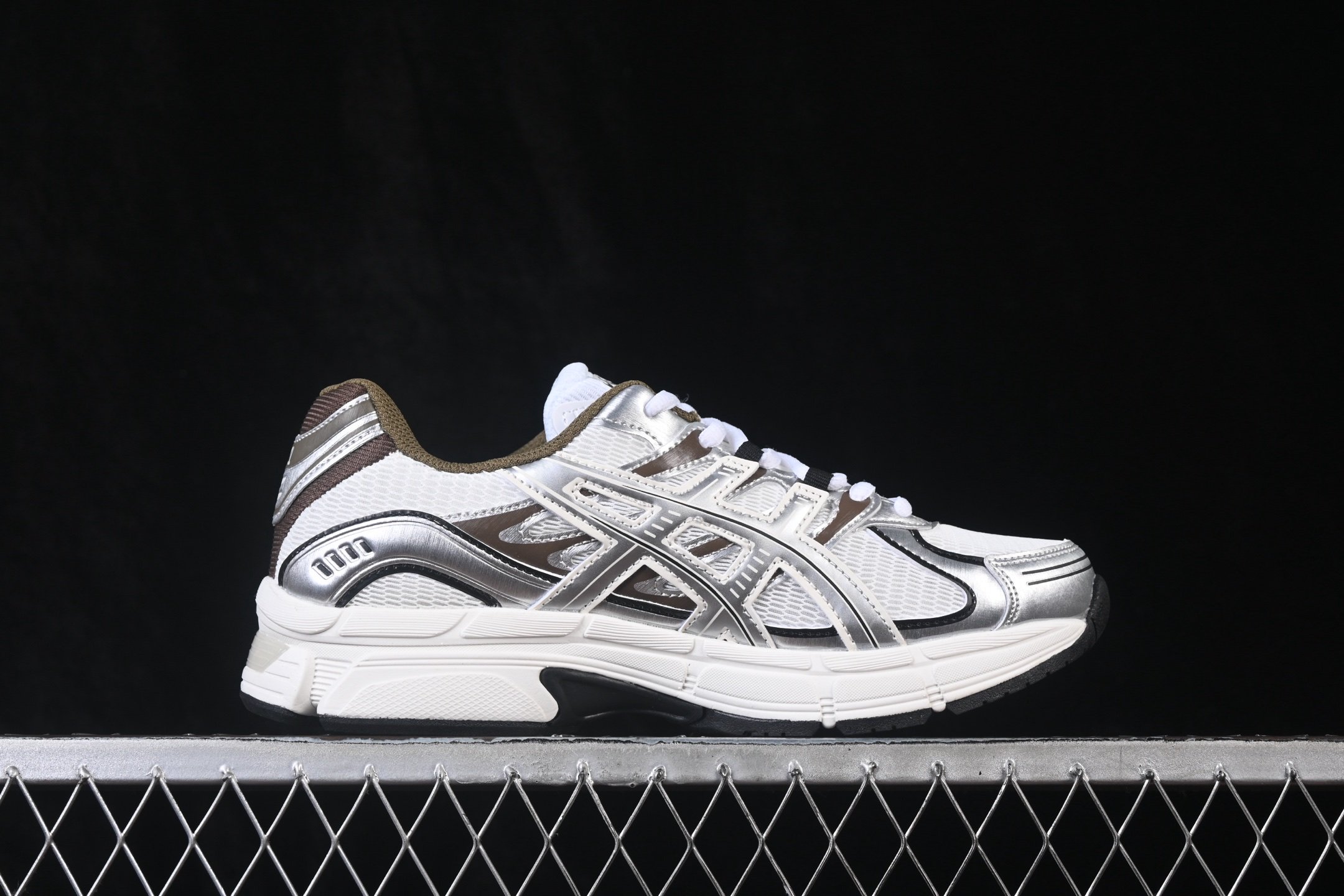 ASICS Gel-Stratus MC White Clay Canyon 1203B049-102 – Image 3