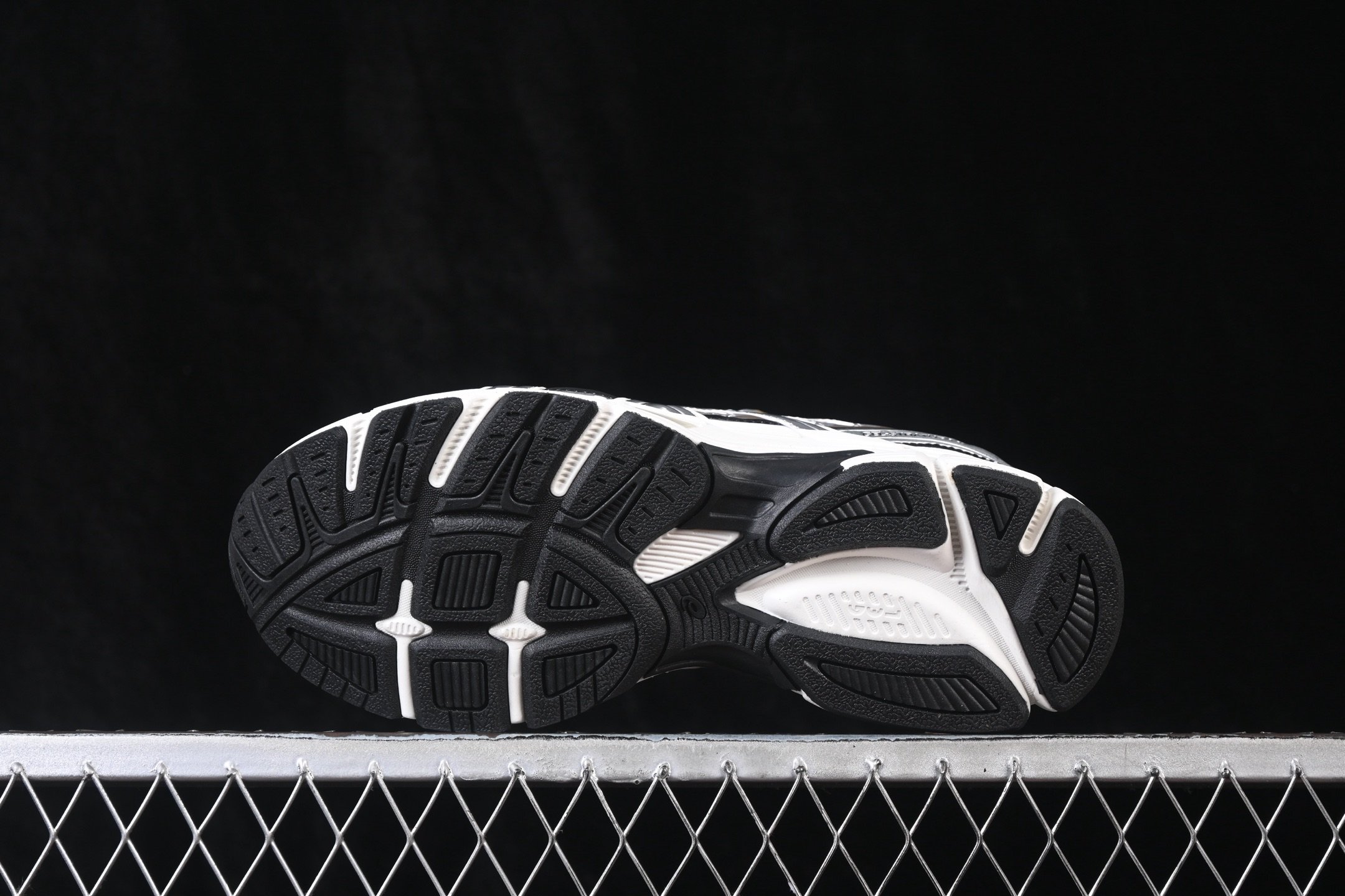 ASICS Gel-Stratus MC White Clay Canyon 1203B049-102 – Image 4