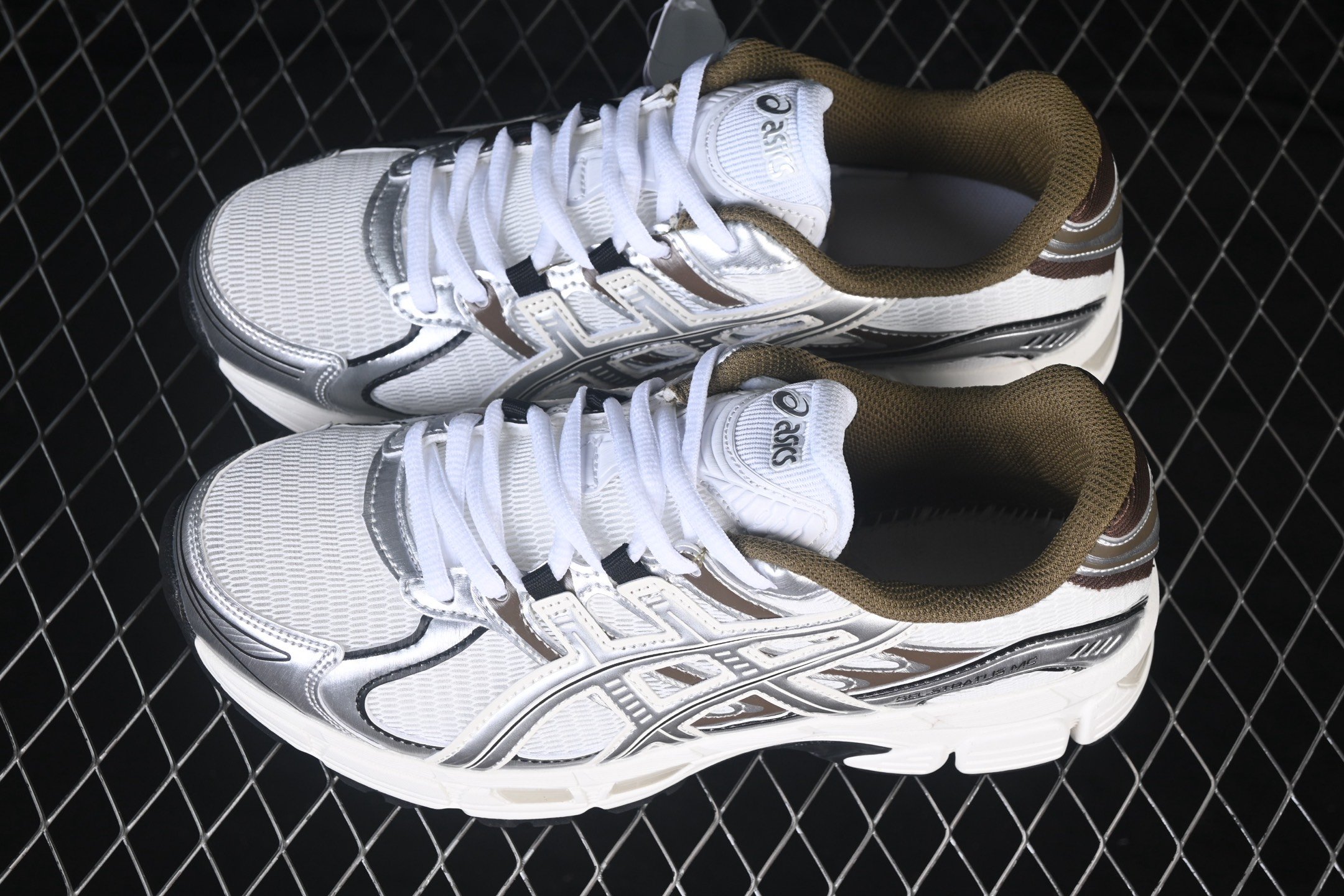 ASICS Gel-Stratus MC White Clay Canyon 1203B049-102 – Image 6