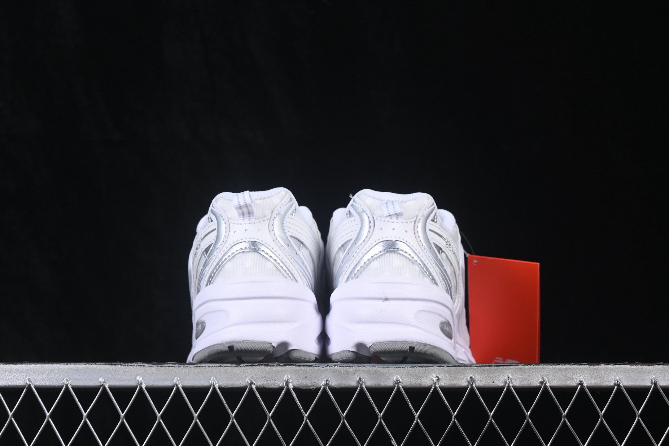 New Balance 530 Silver Metallic Polka Dots U530HFW – Image 7
