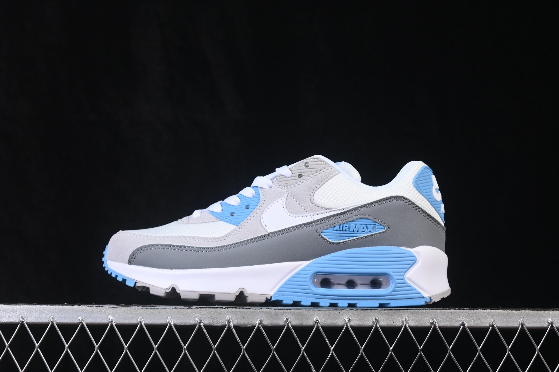 Nike Air Max 90 'Light Smoke Grey' IX0354-100 – Image 2