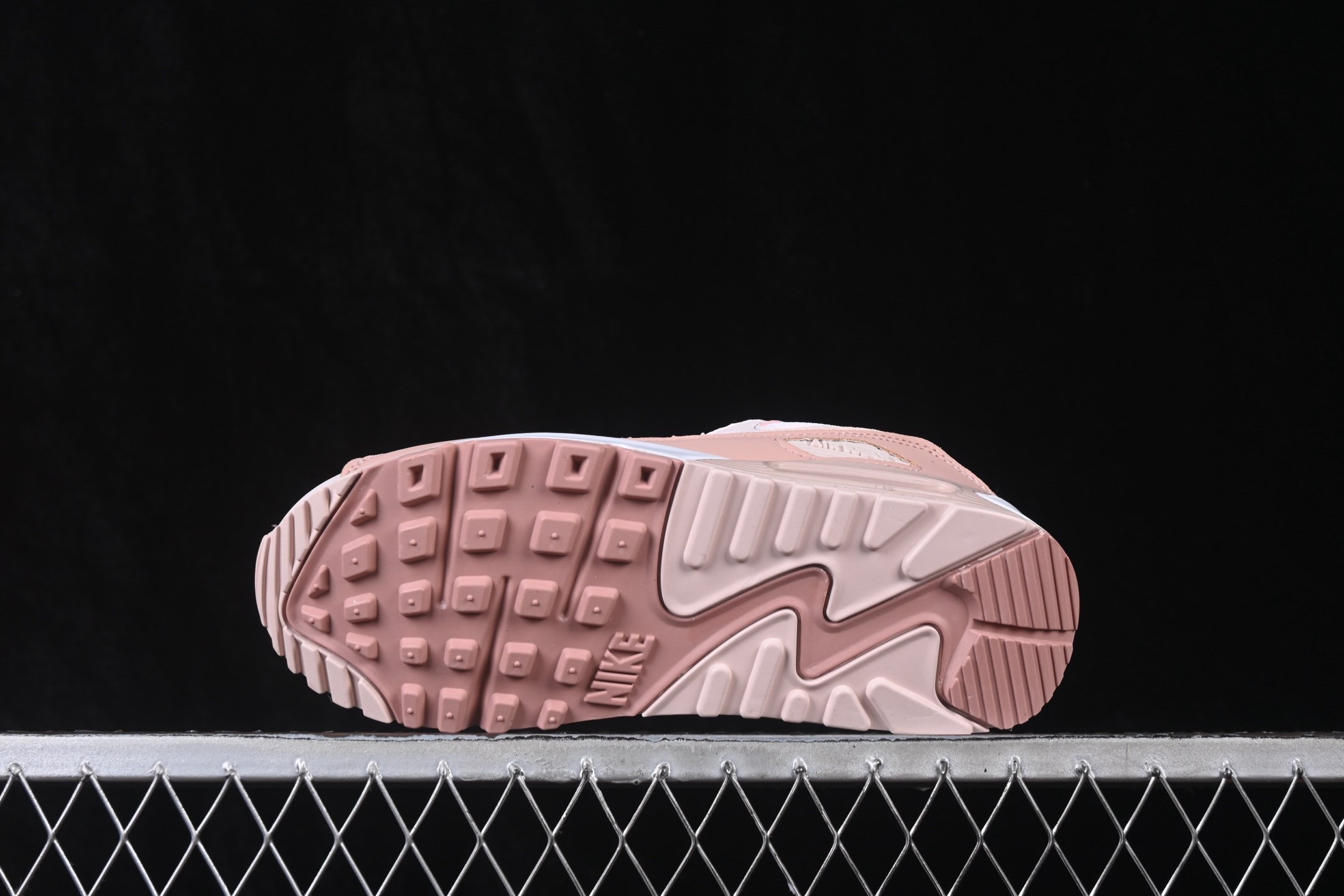Nike Air Max 90 Particle Pink Pearl Silt Red IM4613-600 – Image 4